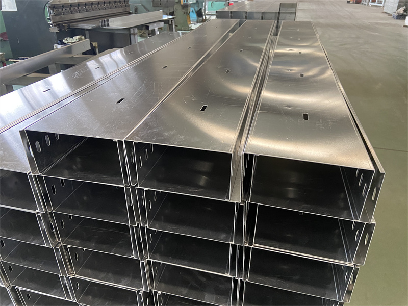 安裝托盤式電纜橋架的配件有哪些